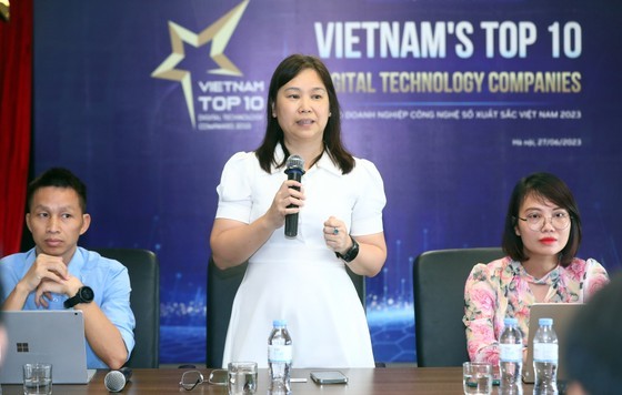 Vice President and General Secretary of VINASA Nguyen Thi Thu Giang speaks at the lauching ceremony Vice President and General Secretary of VINASA Nguyen Thi Thu Giang speaks at the lauching ceremony
