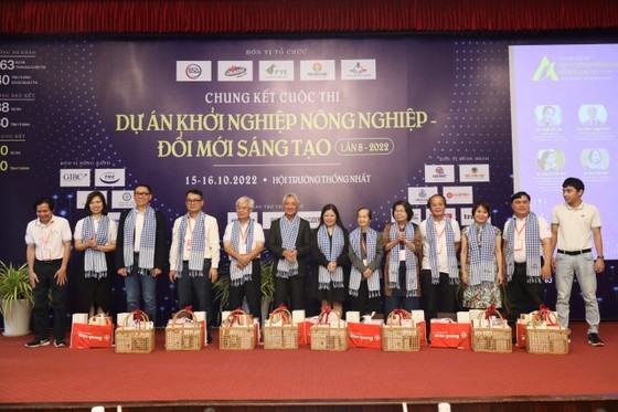 A competition among young people's start-ups A competition among young people's start-ups