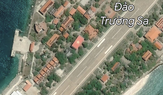 Vietnamese flag in Truong Sa Islands is shown in Google Map Vietnamese flag in Truong Sa Islands is shown in Google Map
