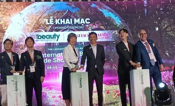 At the exhibition At the exhibition