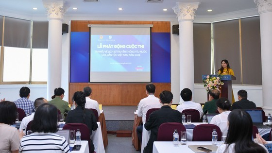 At the launching ceremony of the the contest At the launching ceremony of the the contest