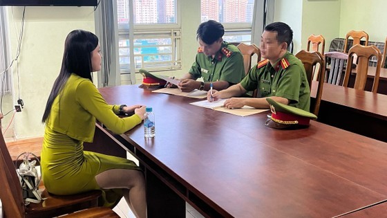 Vo Thi My Hanh at the police station