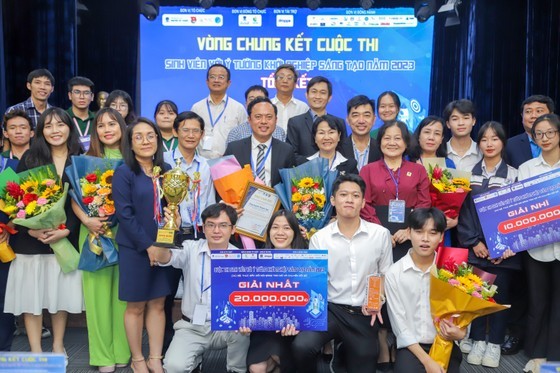 Students participate in the contest