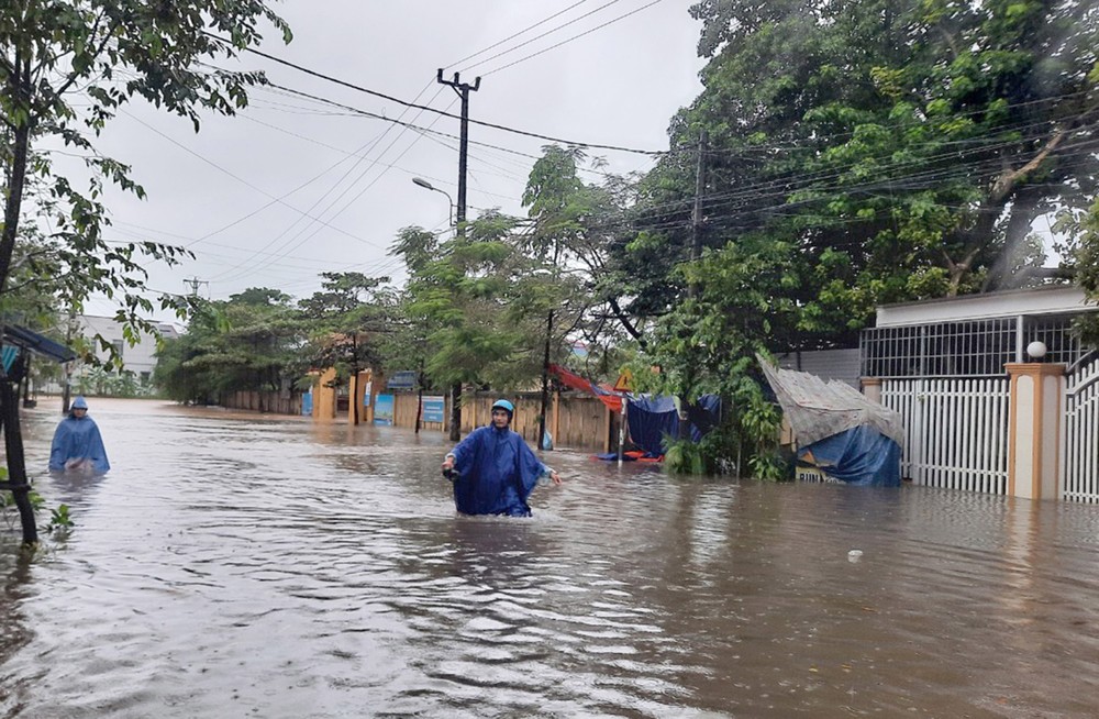 The Central region copes with possible landslides, erosion due to heavy rains The Central region copes with possible landslides, erosion due to heavy rains