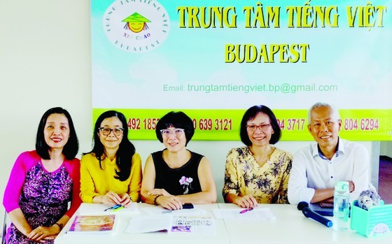 Mr. Tran Anh Tuan and other teachers Mr. Tran Anh Tuan and other teachers