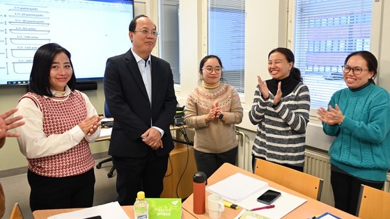 Mr. Hai encourages students at Tampere Adult Education Center Mr. Hai encourages students at Tampere Adult Education Center