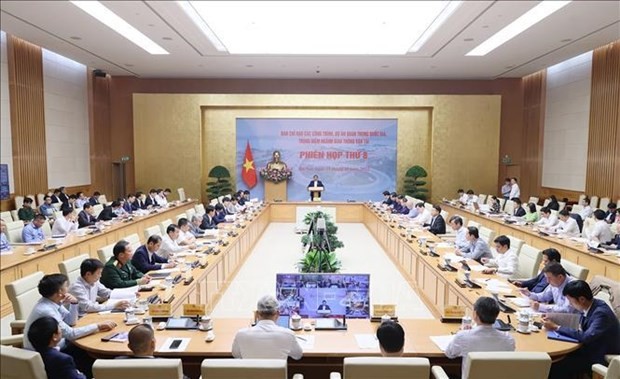 Prime Minister Pham Minh Chinh speaks at the meeting. (Photo: VNA)
