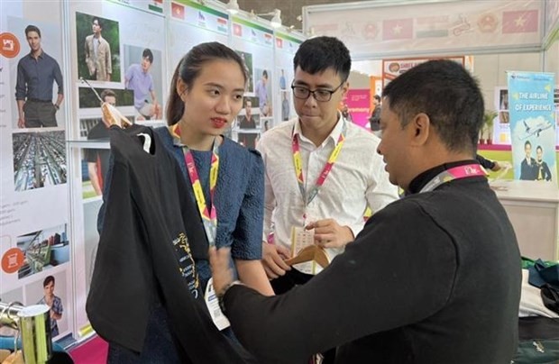 At the Vietnamese pavilion at Intex South Asia. (Photo: VNA) At the Vietnamese pavilion at Intex South Asia. (Photo: VNA)