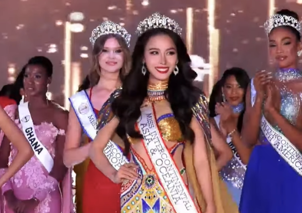 Le Nguyen Ngoc Hang enters the top 7 finalists of Miss Intercontinental 2023 anh-chup-man-hinh-2023-12-16-luc-100723-2729png-2179.png