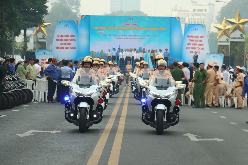 traffic-5-696.jpg