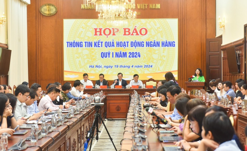 Deputy Governor of the State Bank reveals that credit increases in March 2024 finance.jpg