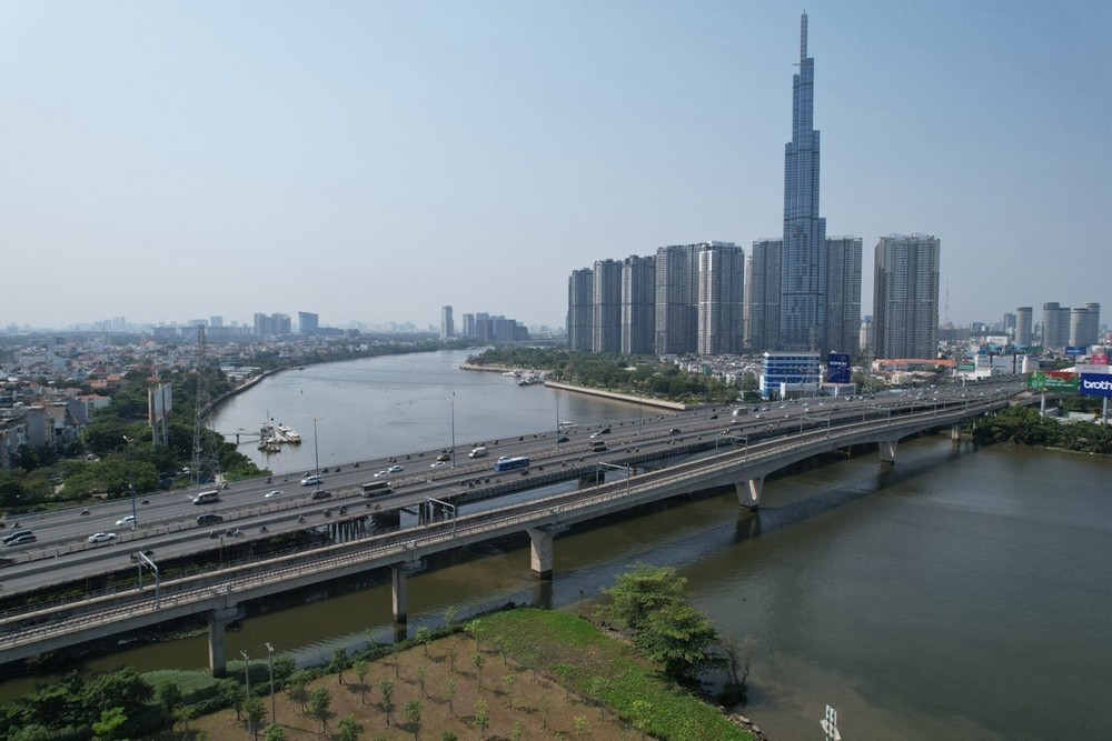 Ho Chi Minh City is determined to develop more than 652 km of roads annually highway.jpg