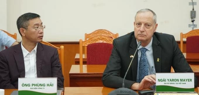 Israeli Ambassador to Vietnam Yaron Mayer dai su isarel.jpg
