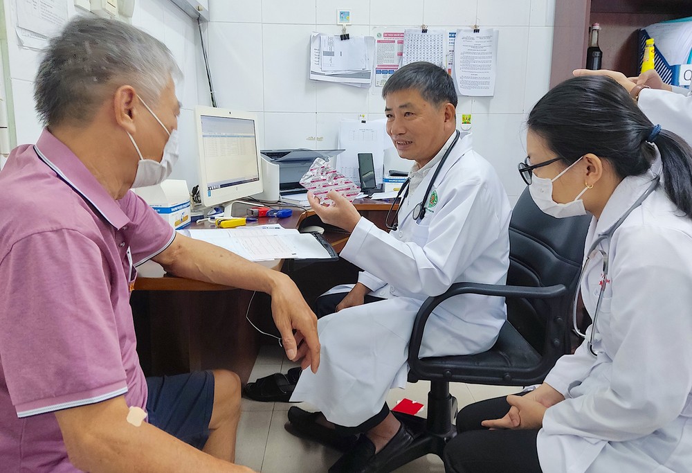 Vietnam invests in health system for the aging population elderly.jpg