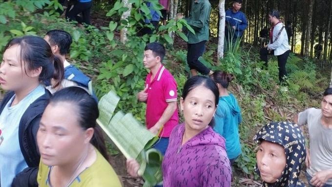 Local residents search for the missing boy boy.webp
