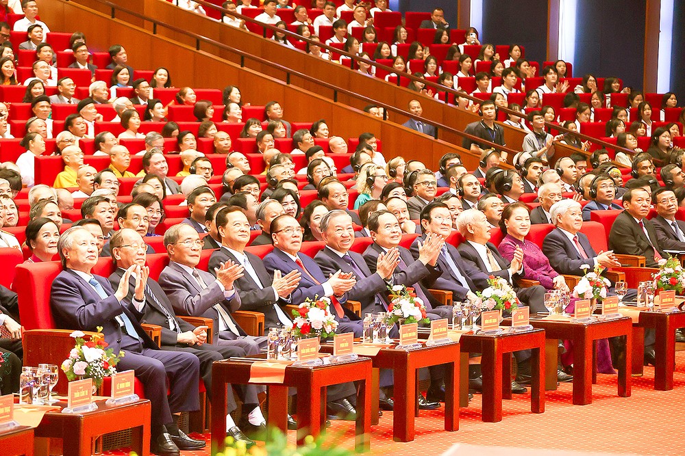 Party and State leaders and formers leaders attend the event (Photo: SGGP) leaders.jpg