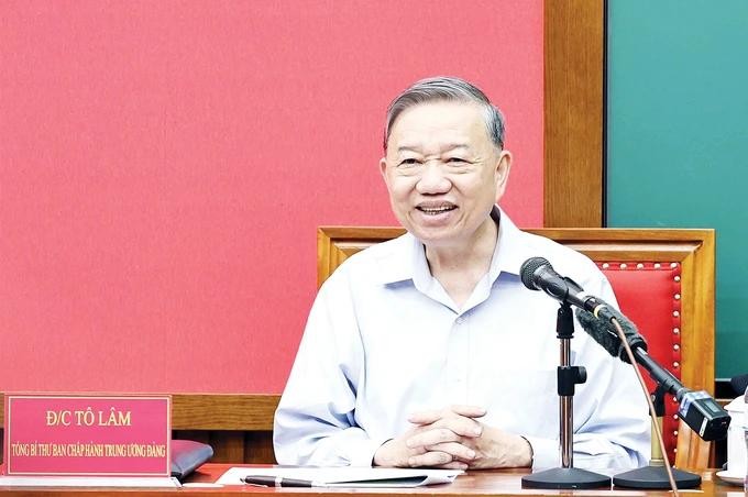 Party General Secretary To Lam speaks at the discussion (Photo: VNA) lam.webp