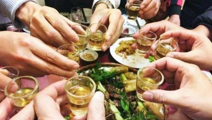 Ministry of Health urges caution following many alcohol poisoning incidents ngo doc.webp