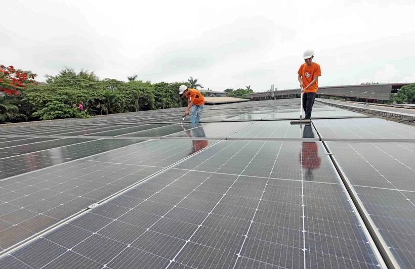 Maxport Limited Company (Vietnam) invests over VND42 billion in rooftop solar power systems at two Maxport 8 factories in Vu Thu district, Thai Binh province. (Photo: VNA) vna-potal-cong-ty-maxport-doanh-nghiep-tien-phong-trong-ap-dung-nang-luong-tai-tao-7434916.jpg