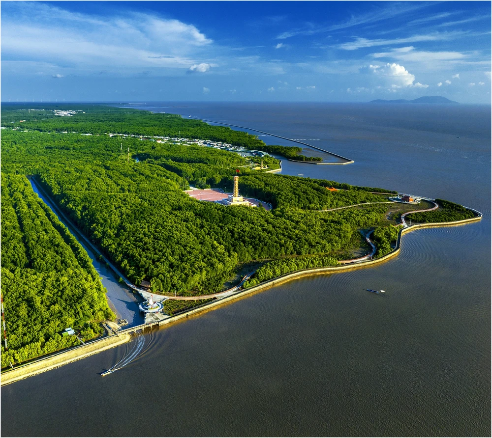 The first prize was awarded to Mui Ca Mau (Ca Mau Cape) by Huynh Lam huynh-lam-mui-ca-mau-1187-3477.jpeg