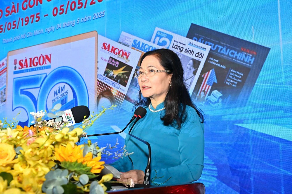 Chairwoman of the Ho Chi Minh City People's Council Nguyen Thi Le makes a statement at the ceremony. Le.jpg