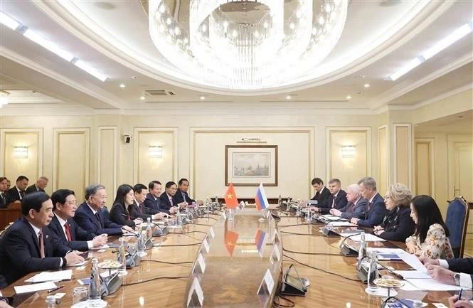 The meeting between Party General Secretary To Lam and Speaker of the Russian Federation Council Valentina Matviyenko in Moscow on May 9. (Photo: VNA) vietnamese-party-leader-meets-with-speaker-of-russian-federation-council-1.jpg