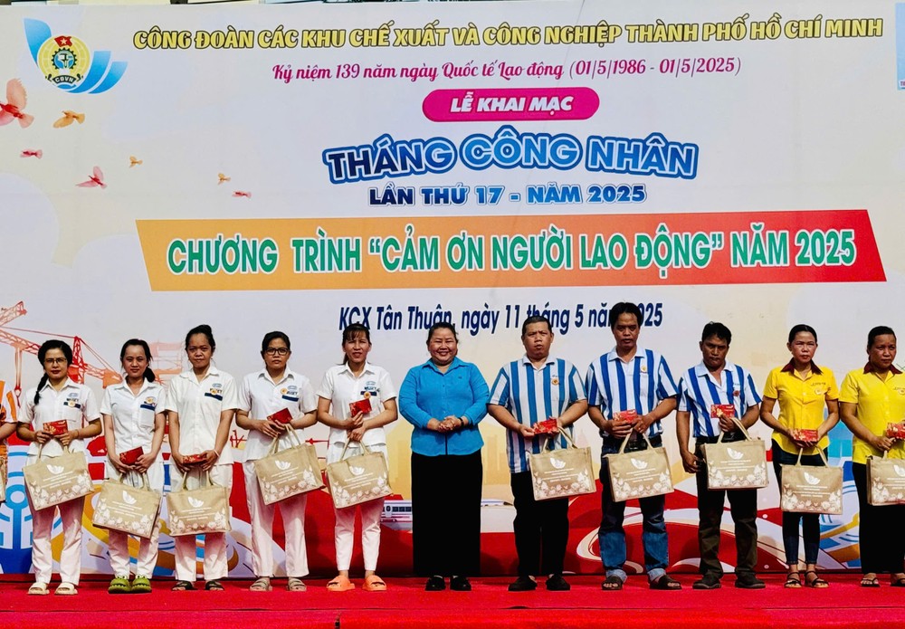At the gift-giving ceremony laborers.jpg
