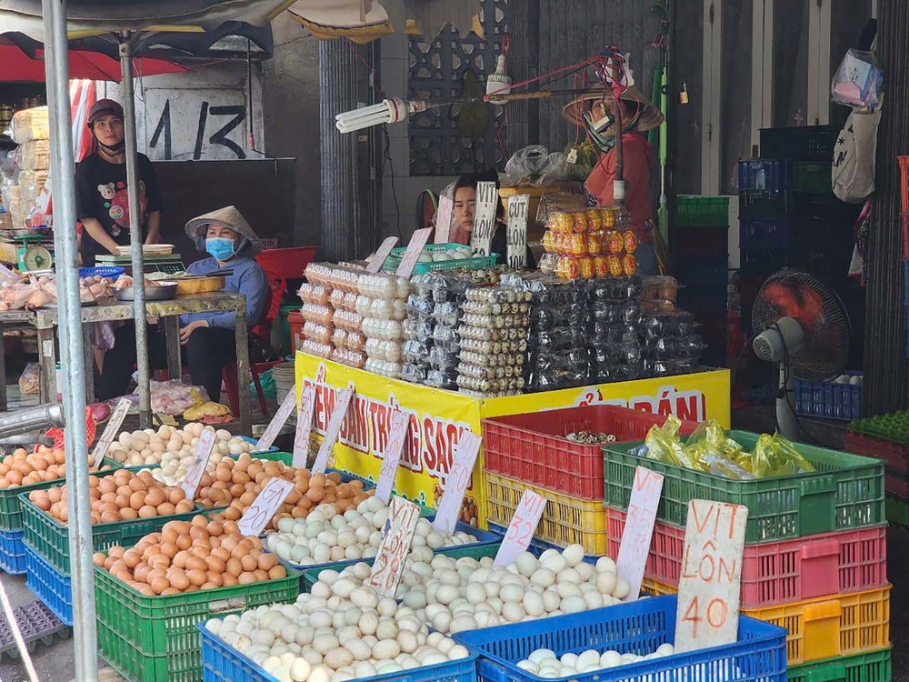 A chicken egg stall in a market in Ho Chi Minh City sees no buyers egg.jpg