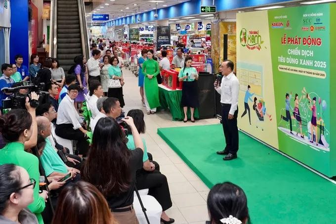 Deputy General Director of Saigon Co.op Nguyen Ngoc Thang speaks at the ceremony thang.jpg