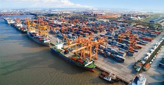 Lach Huyen port will receive most money for essential development cang-lach-huyen-5015.jpg