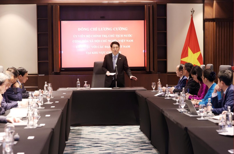 State President Luong Cuong speaks at the working session with Vietnamese Ambassadors to African countries. (Photo: VNA) president-luong-cuong.jpg