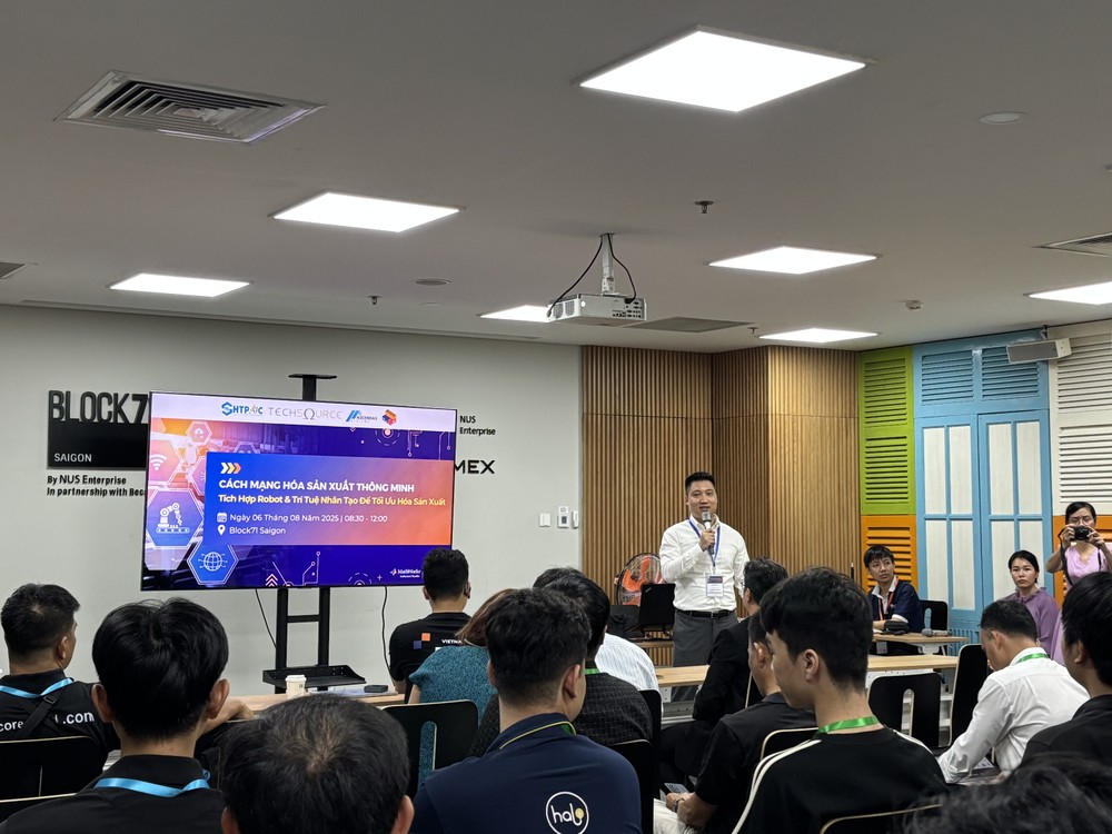 The seminar sees participation of tech enterprises, industry experts, and representatives of innovative startups 5-img-8055-3110-3891.jpg.jpg