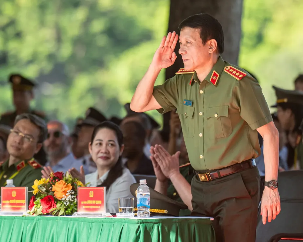 The opening ceremony is attended by Minister of Public Security Luong Tam Quang z6889204447191-75fdb05a76edfb2a57840470abd38da5-1927-4269.jpg