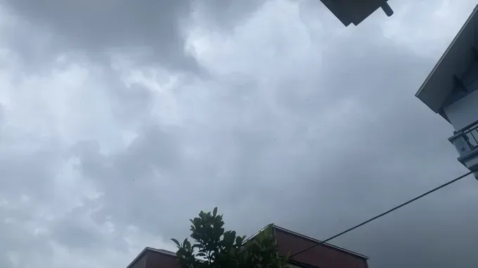 The weather in the northern region is currently unfavorable, with rainfall occurring in many areas. img-1380-4845-4709.jpeg