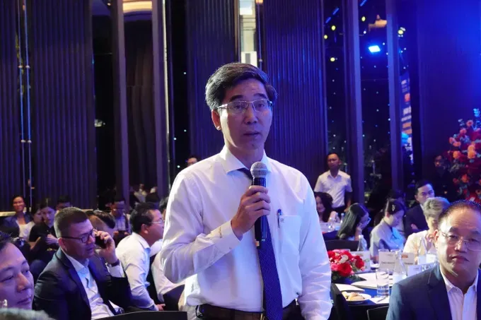 Vice Chairman of the Da Nang People’s Committee Tran Chi Cuong speaks at the conference. dsc03790-8363-2862.jpg