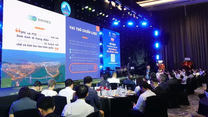 The conference sees more than 200 participants. dsc03797-3312-5995.jpg