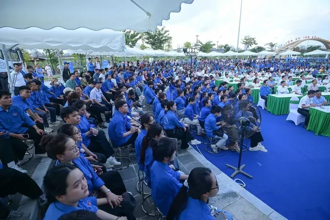Students from various schools attend the event img-1590-5872-9349.jpeg