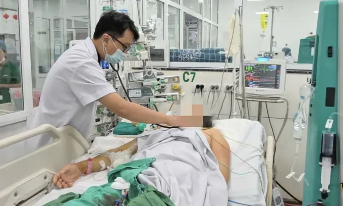 Hanoi’s National Hospital for Tropical Diseases sees a surge in severe dengue fever cases. dengue.jpg