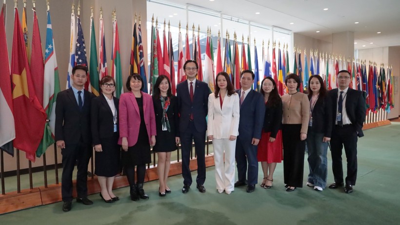 The Vietnamese delegation attends the voting session. (Photo: VNA) vna-potal-viet-nam-tai-dac-cu-vao-hoi-dong-nhan-quyen-lhq-nhiem-ky-20262028-8339263.jpg