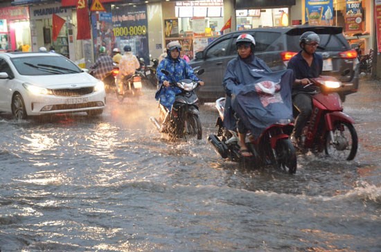 Ho Chi Minh City experiences heavy rain