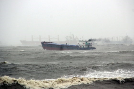 Central localities makes their effort to seek missing victims in sea after typhoon Damrey