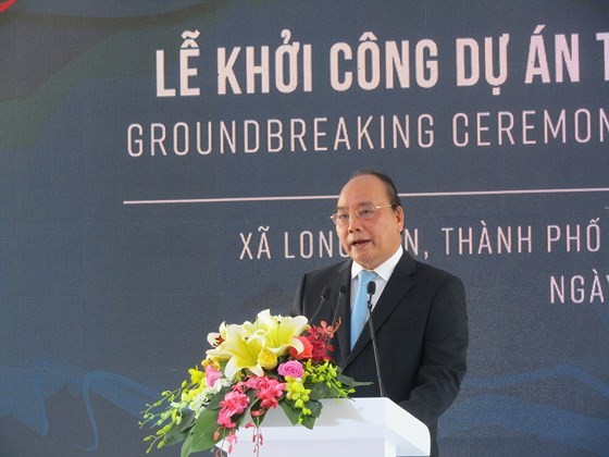 Vietnamese Prime Minister Nguyen Xuan Phuc speaks at the groundbreaking ceremony of the Long Son petrochemical project