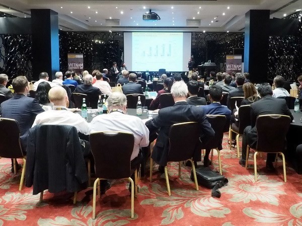 A conference on financial investment promotion in Vietnamese enterprises was also held in London on March 7. (Source: VNA)