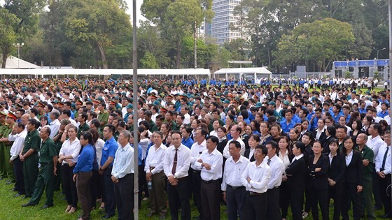 Vietnamese people bid last farewell to late PM Phan Van Khai ảnh 6 Vietnamese people bid last farewell to late PM Phan Van Khai ảnh 6