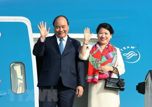 Prime Minister Nguyen Xuan Phuc and his spouse (Photo: VNA)