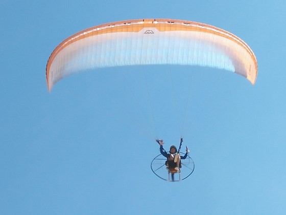 Quang Ngai kicks off Int’l Paragliding Championship for first time