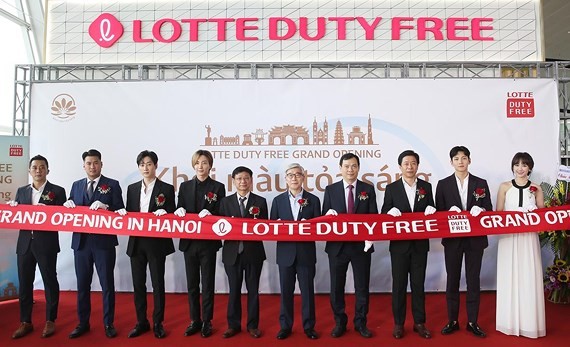 Lotte's third duty-free store is located at Noi Bai International Airport in capital city of Hanoi. (Photo: Lotte)