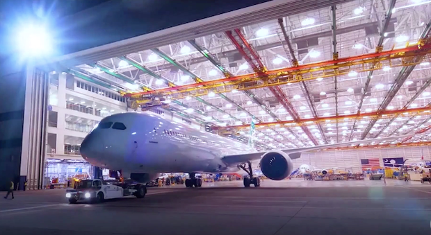 Vietnam Airlines will receive the first Boeing 787-10 Dreamliner in early August (Source: internet)