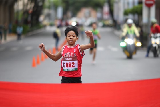 Marathon celebrates 44 years since city named after President Ho Chi Minh ảnh 2