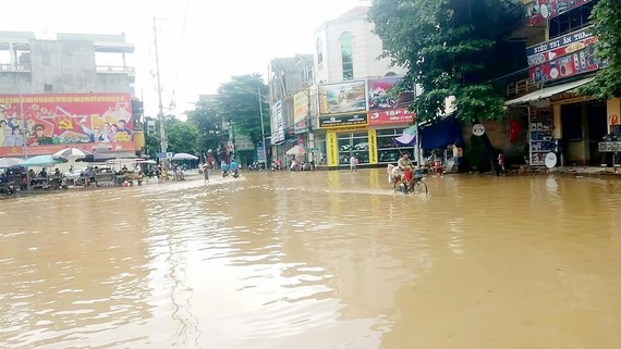 Flash floods leave eight dead and missing, seven injured in Northern region 